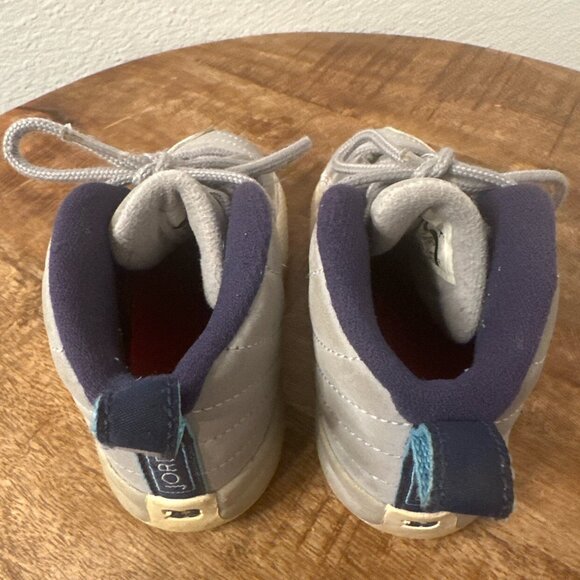 Jordan 12 Retro Shoes University Blue Wolf Gray - Picture 2 of 10